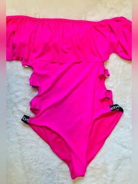 bebe Pink Barbiecore One-Piece Swimsuit Off Shoulder Gold Ring Cutout Details S